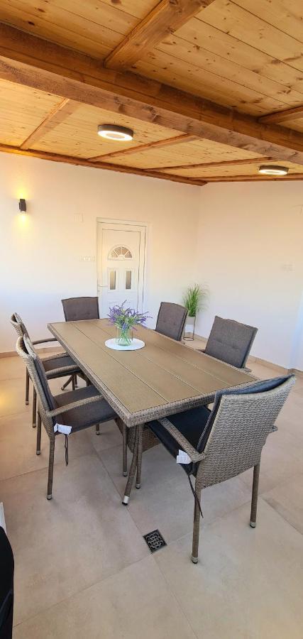 Family Oasis Apartment Zukve Vrsi Exterior foto